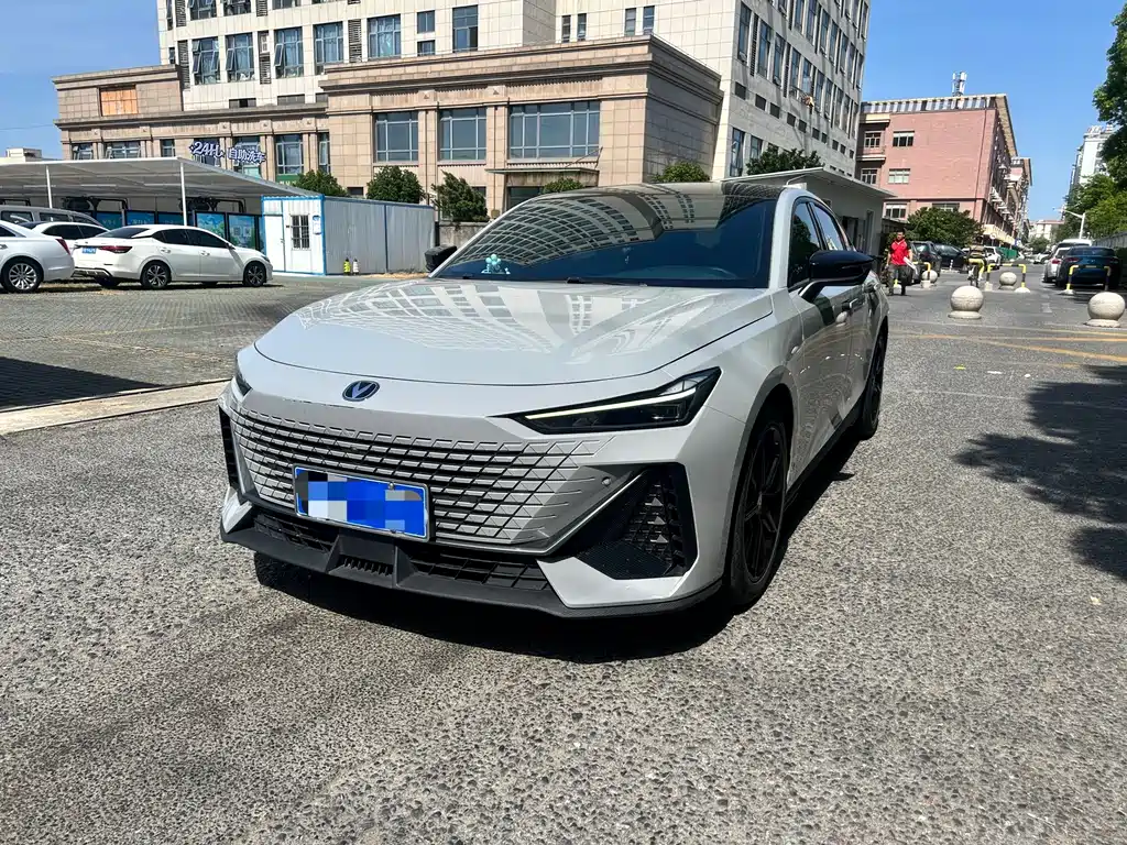 Changan UNI-V 2022