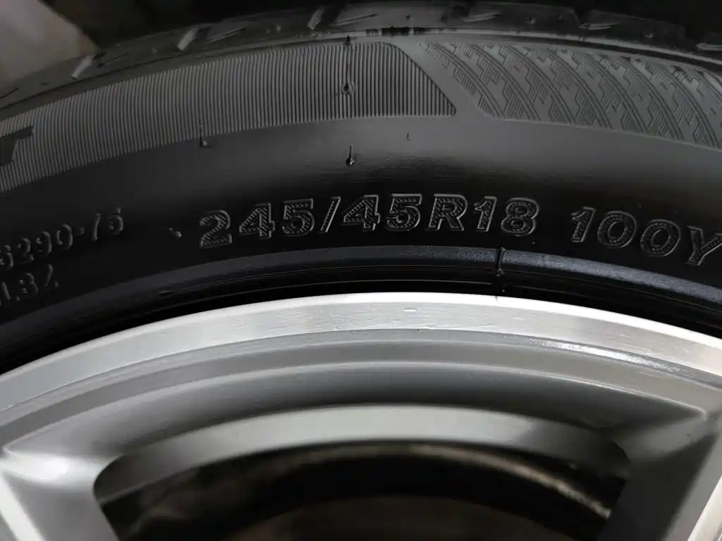 BMW 5 Series — миниатюра 24