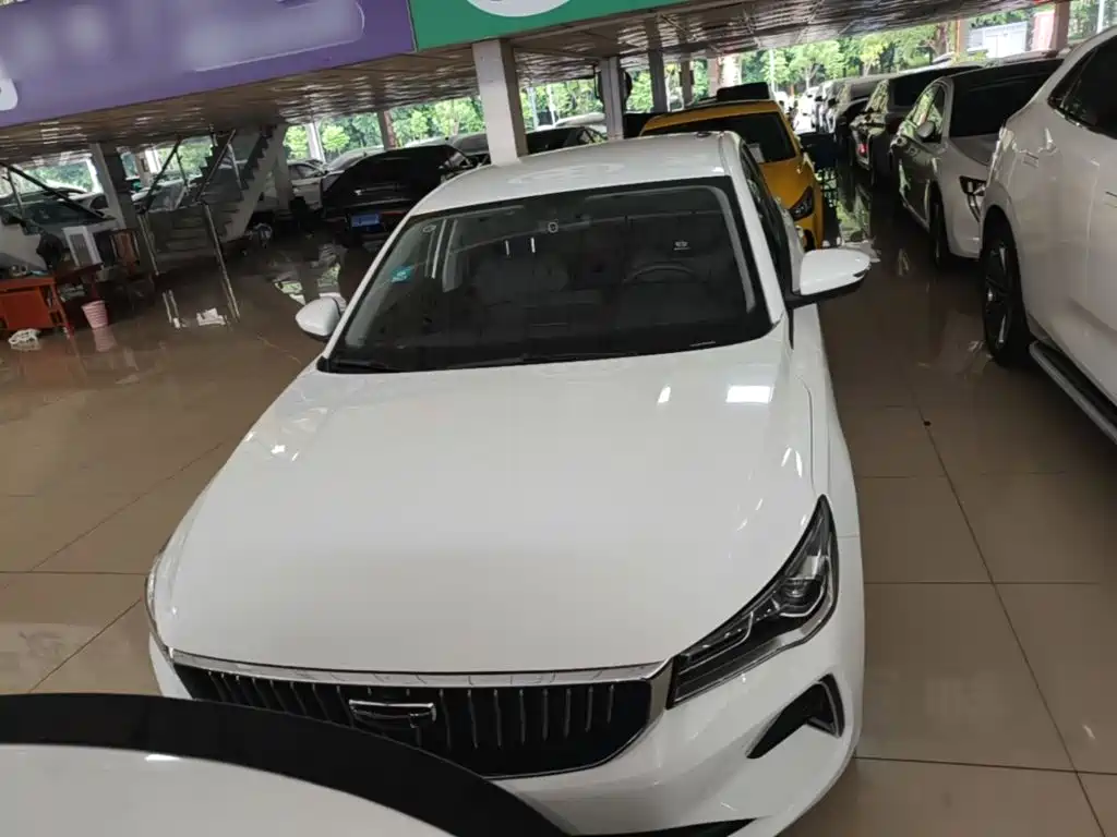 Geely Emgrand — миниатюра 3