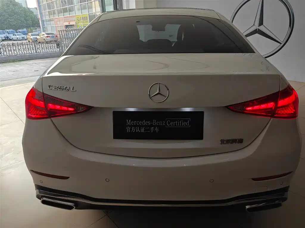 Mercedes-Benz C-Class — миниатюра 14