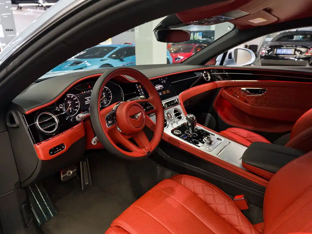 Bentley Continental 4.0T GT V8, фото 4