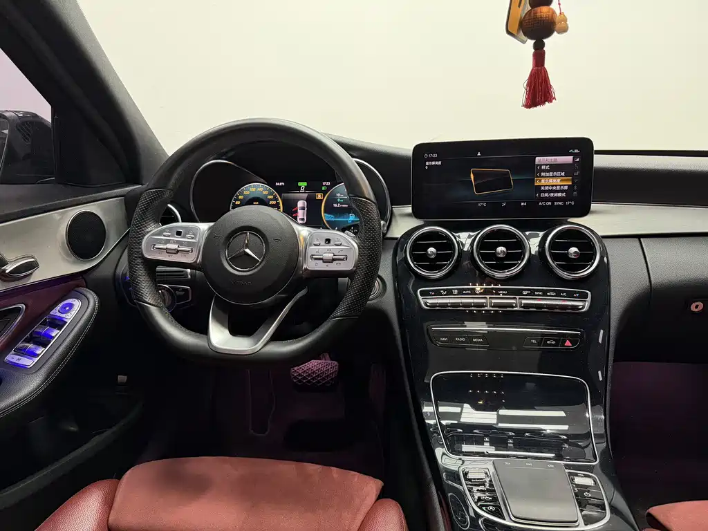 Mercedes-Benz C-Class — миниатюра 12