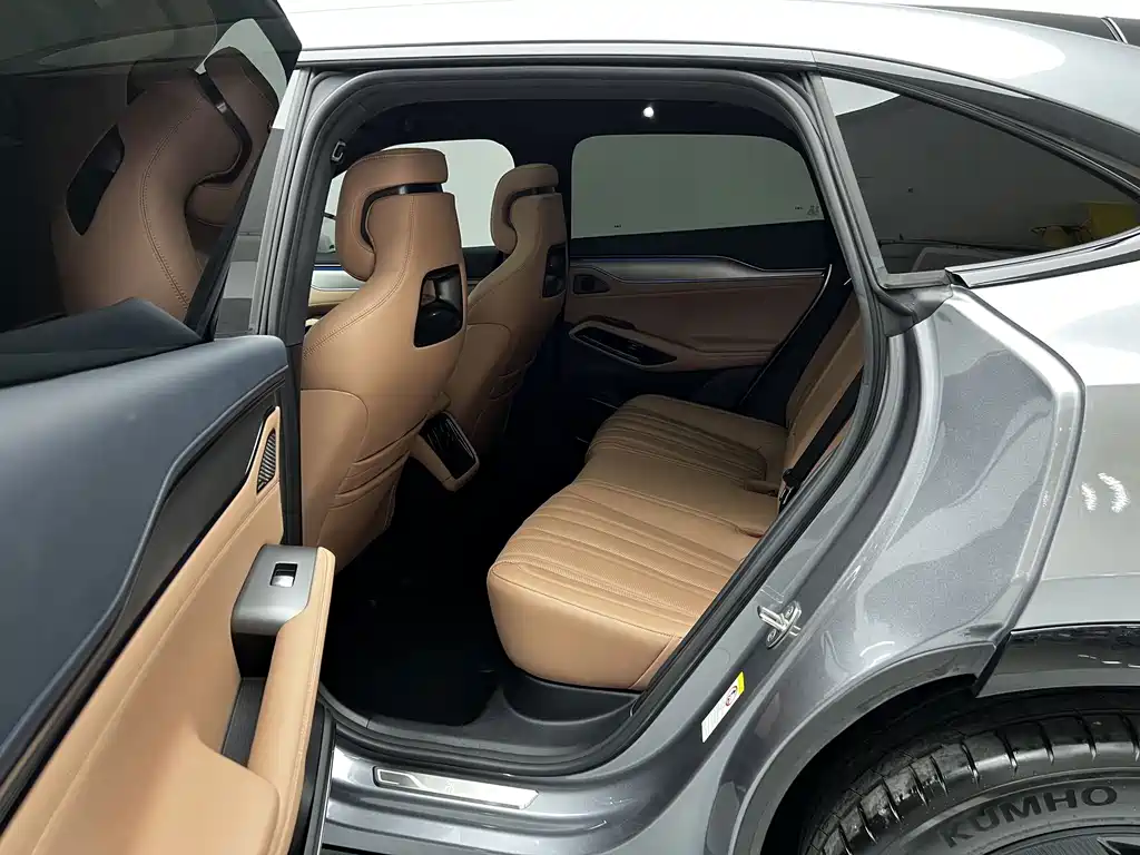 BYD L EV — миниатюра 5