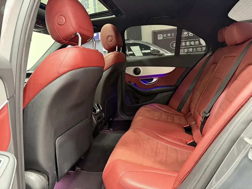 Mercedes-Benz C-Class — миниатюра 6