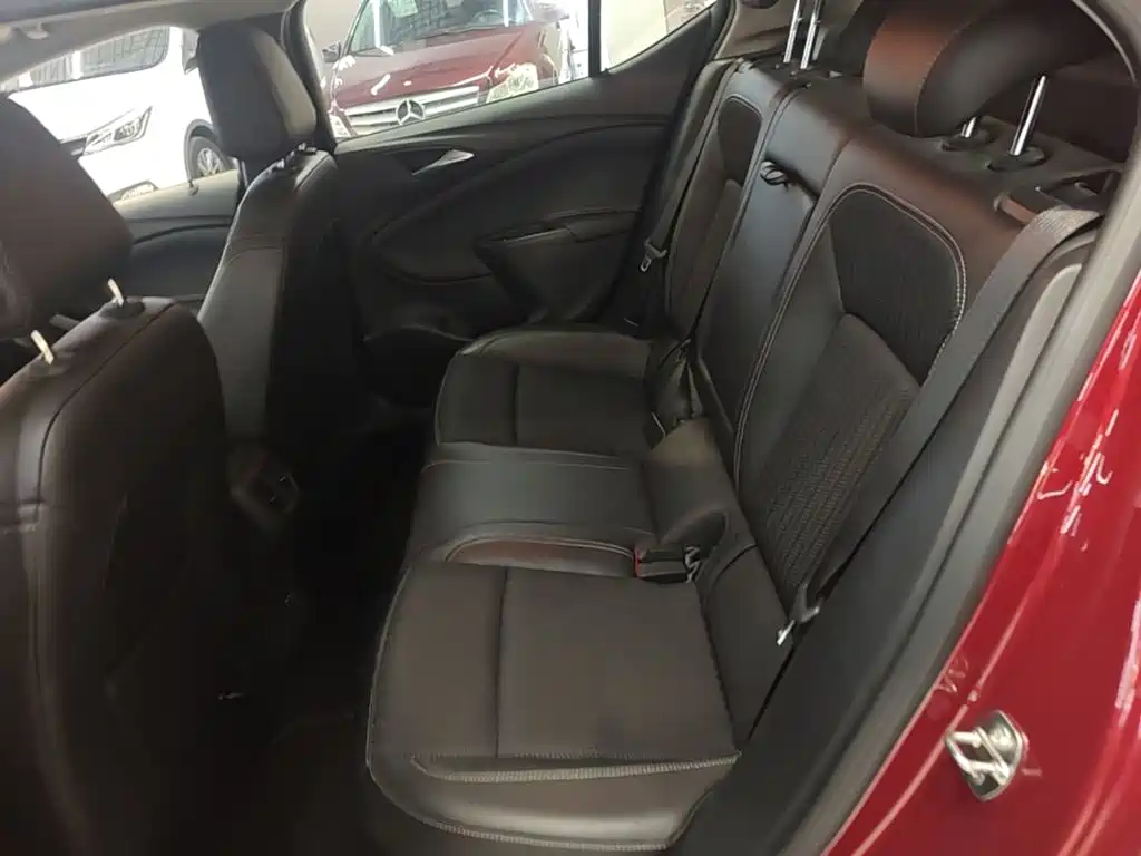 Buick Verano — миниатюра 17