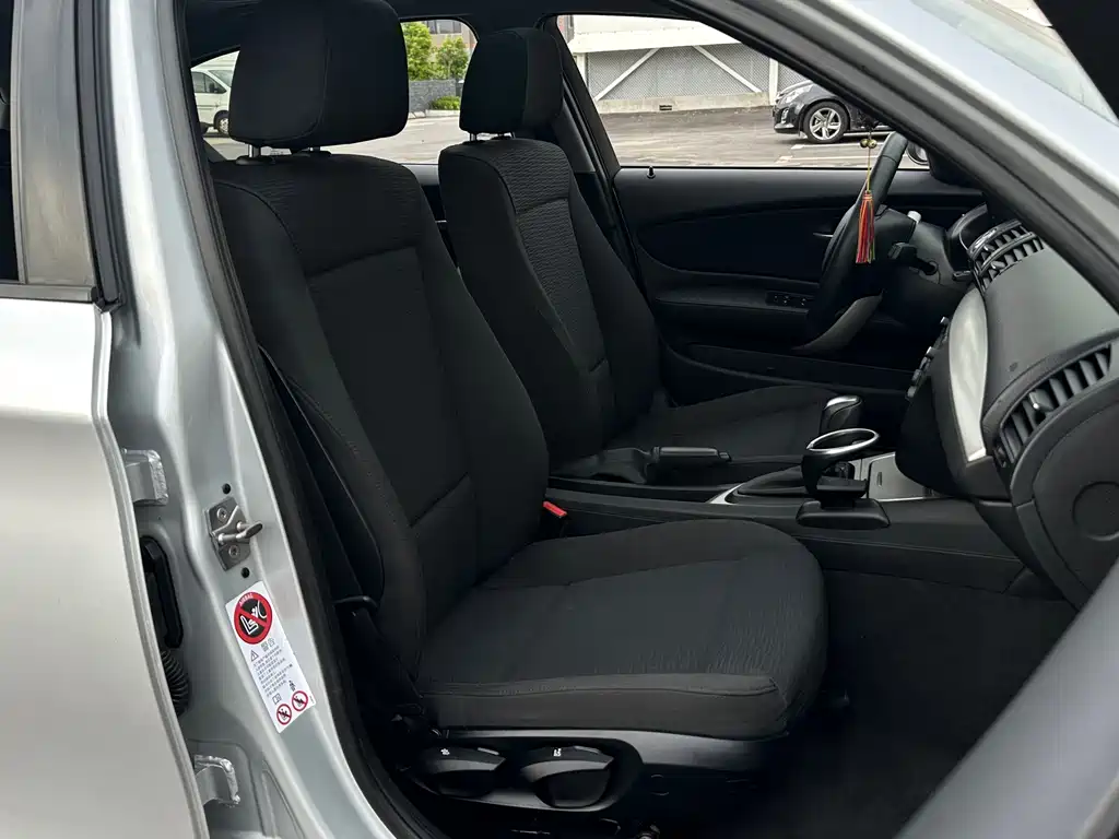 BMW 1 Series (Import) — миниатюра 24