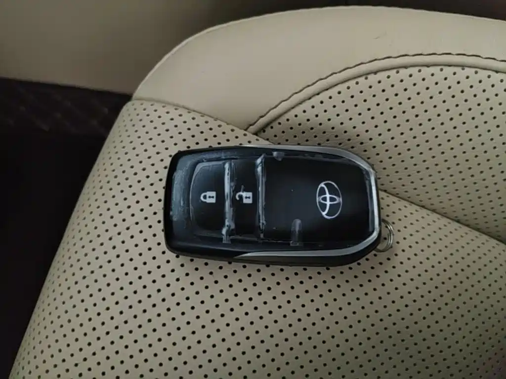 Toyota Highlander — миниатюра 9