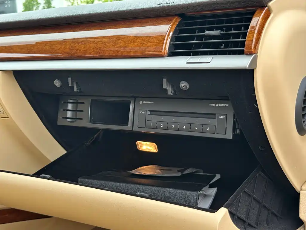 Volkswagen Phaeton — миниатюра 23