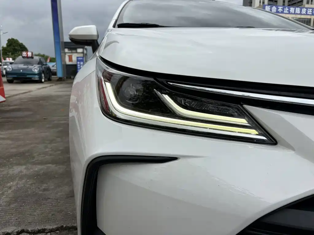 Toyota Corolla — миниатюра 13