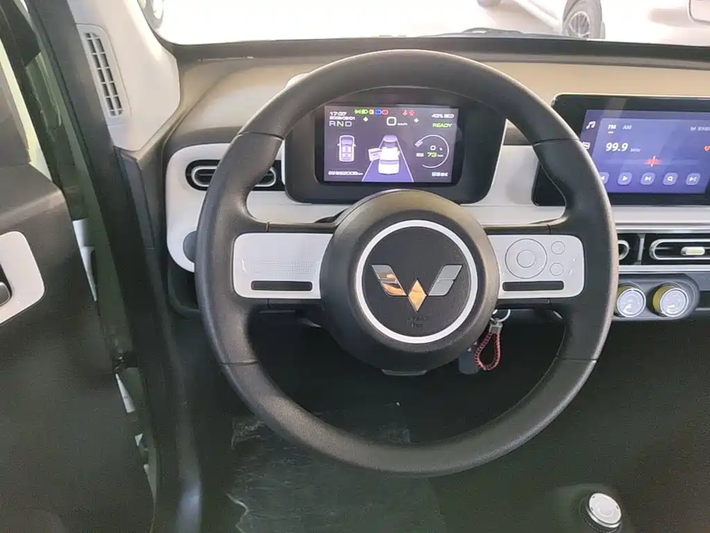 Wuling MINIEV — миниатюра 11