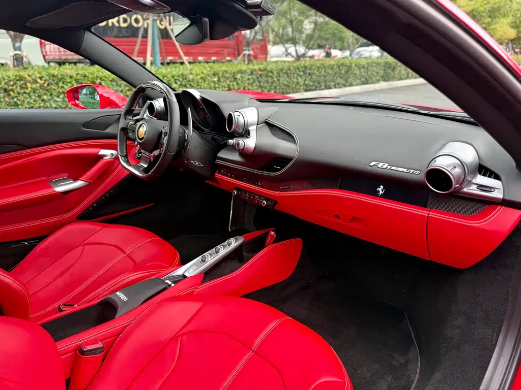 Ferrari F8 2019 Tributo 3.9T V8