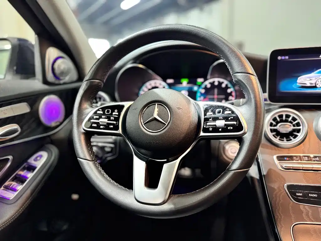 Mercedes-Benz C-Class (Import) — миниатюра 11