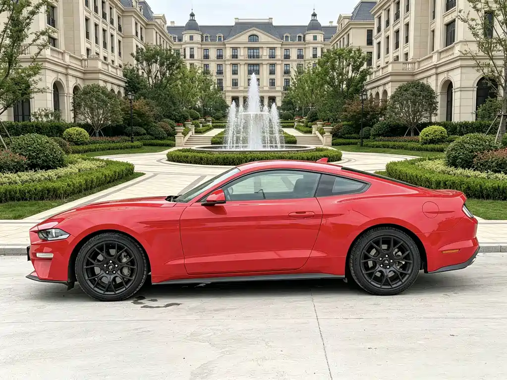 Ford Mustang — миниатюра 8