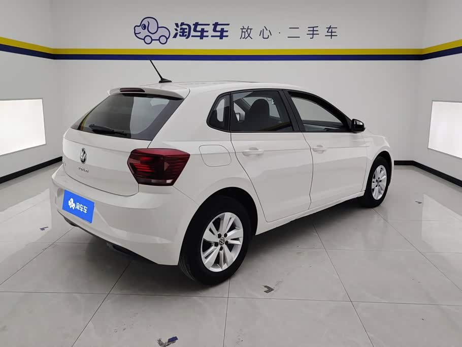 Volkswagen Polo 1.5 л 2023 г. Белый, пробег 30900 км