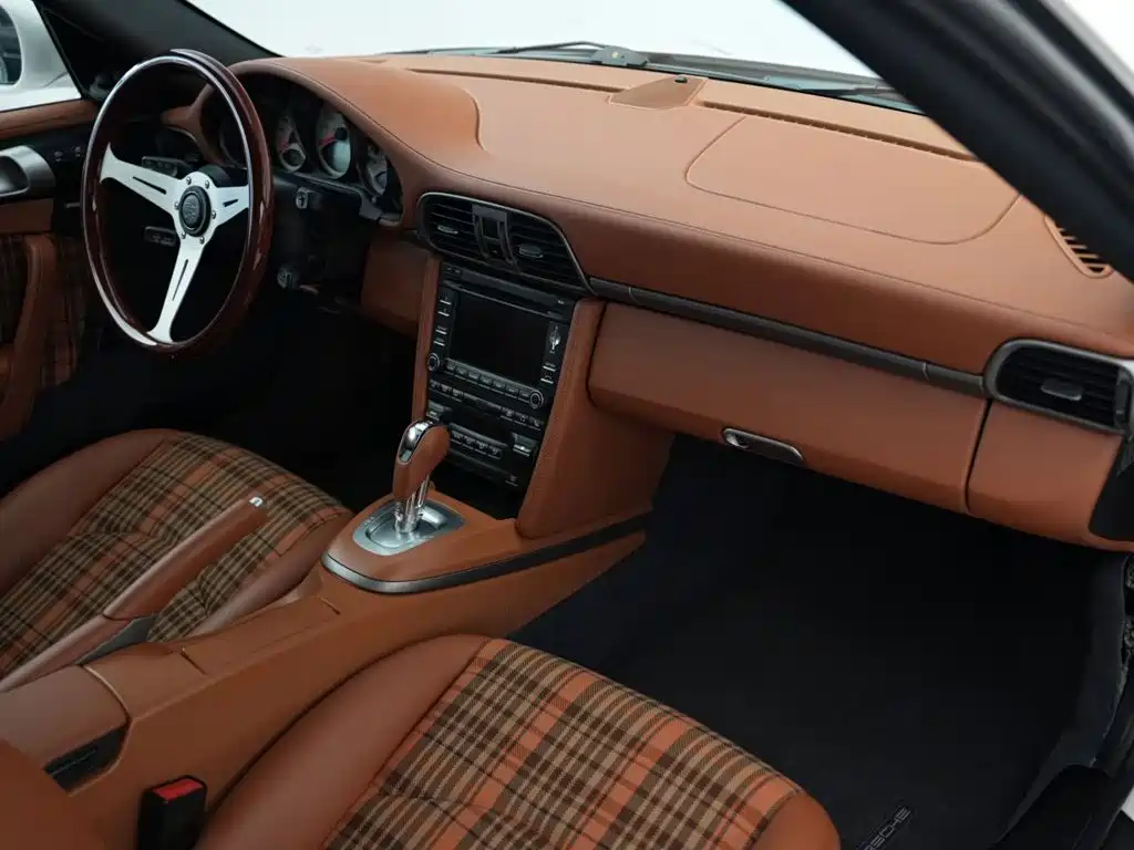 Porsche 911 — миниатюра 12