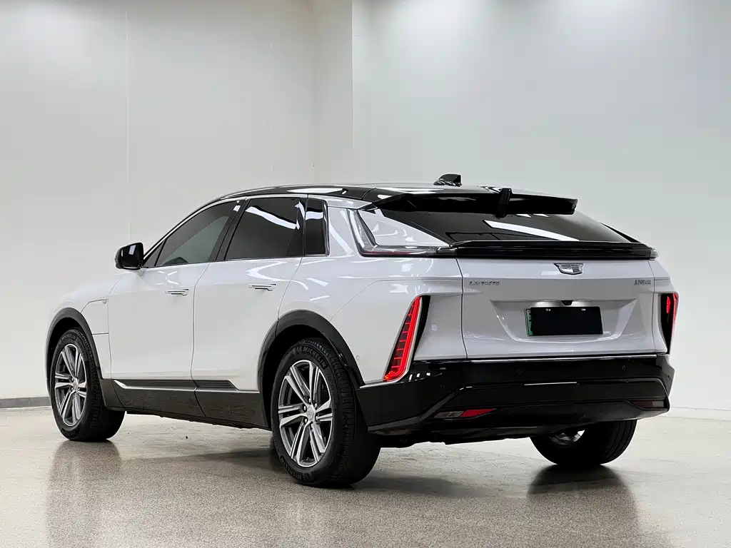 Cadillac Lyriq — миниатюра 4
