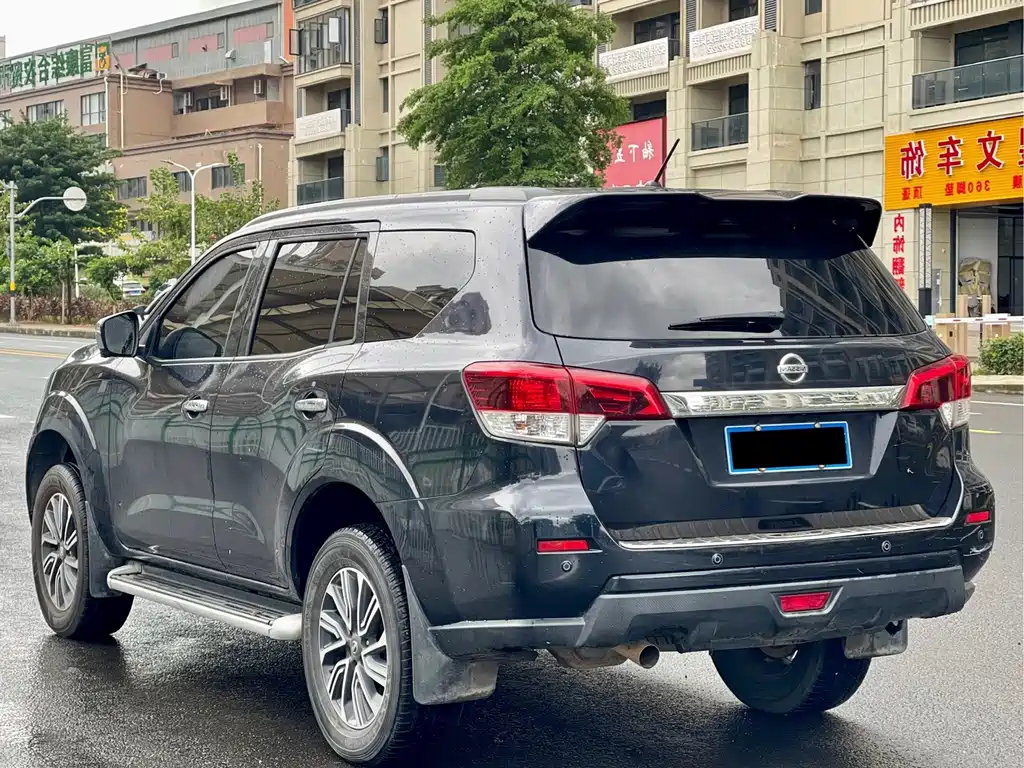 Nissan Terra — миниатюра 7