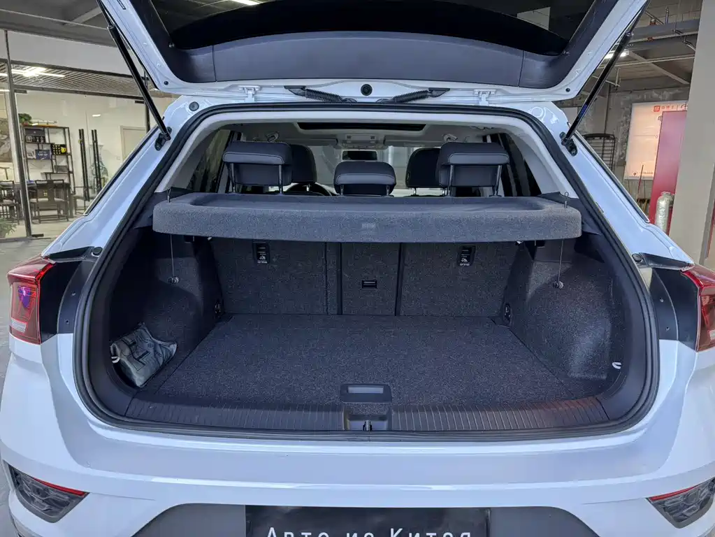 VOLKSWAGEN T ROC EXPLORING SONGS