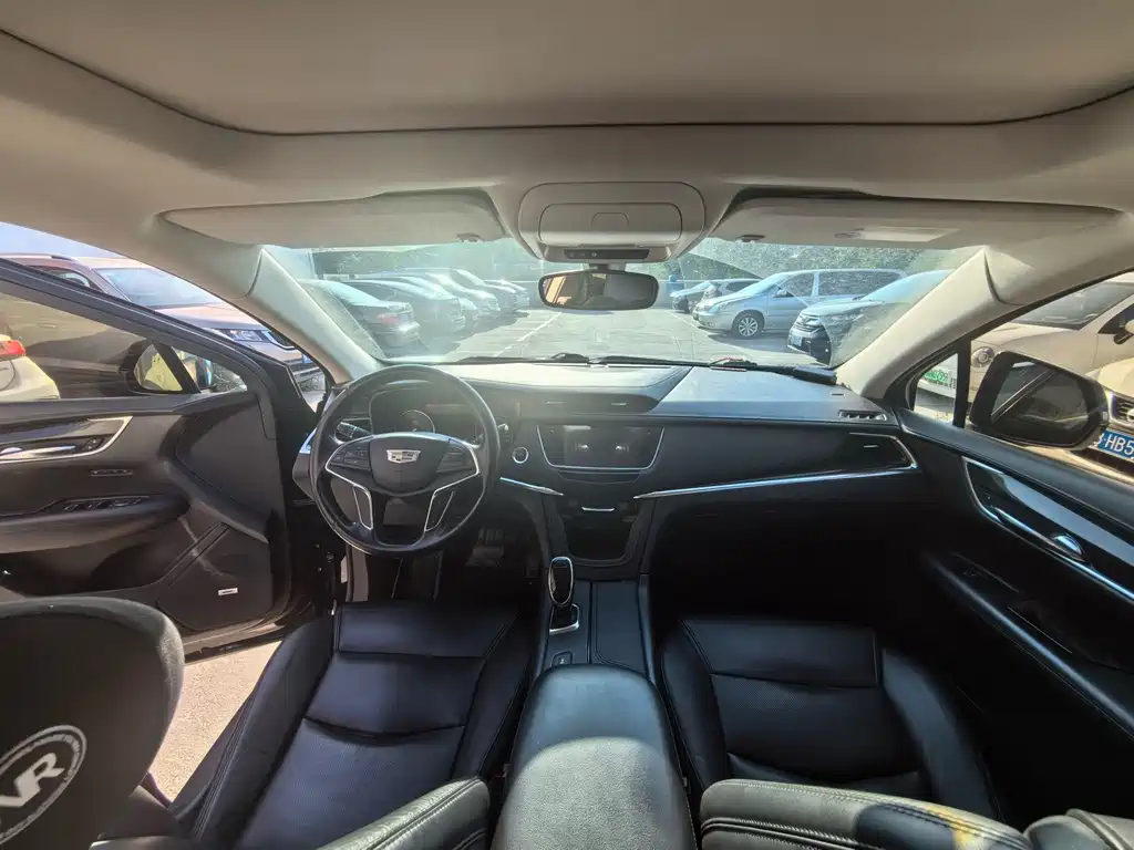 Cadillac XT5 — миниатюра 4
