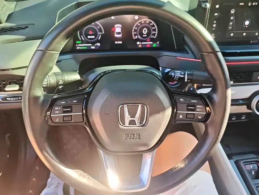Honda Inspire PHEV — миниатюра 15