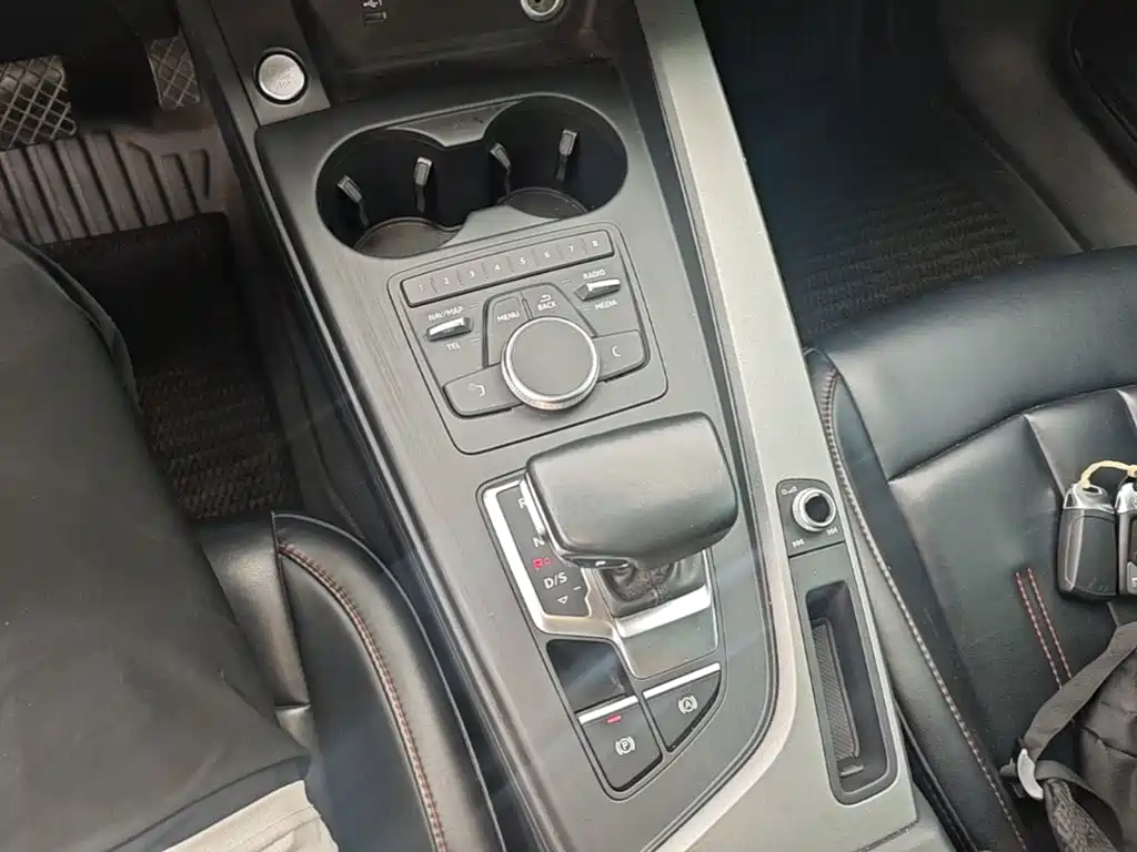 Audi A4L — миниатюра 19