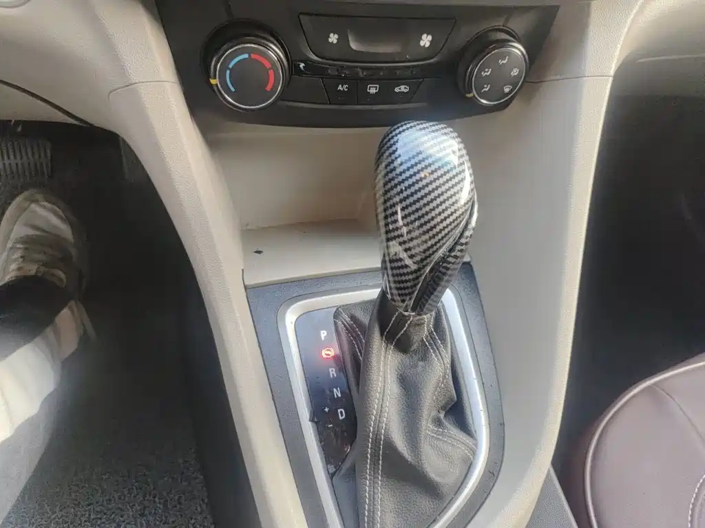Buick Excelle — миниатюра 11