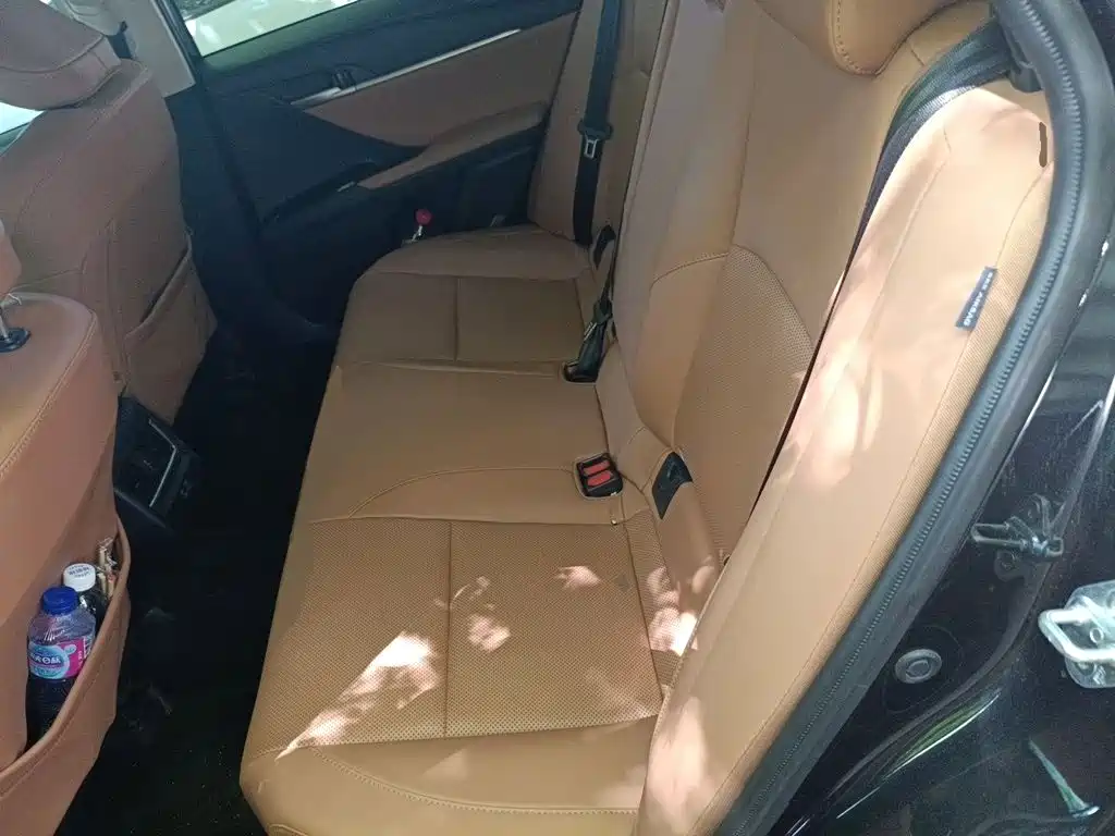 Toyota Camry — миниатюра 15