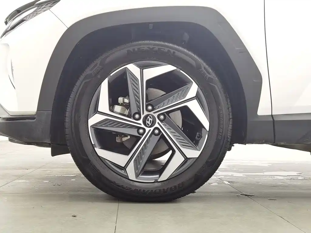 Hyundai Tucson — миниатюра 17