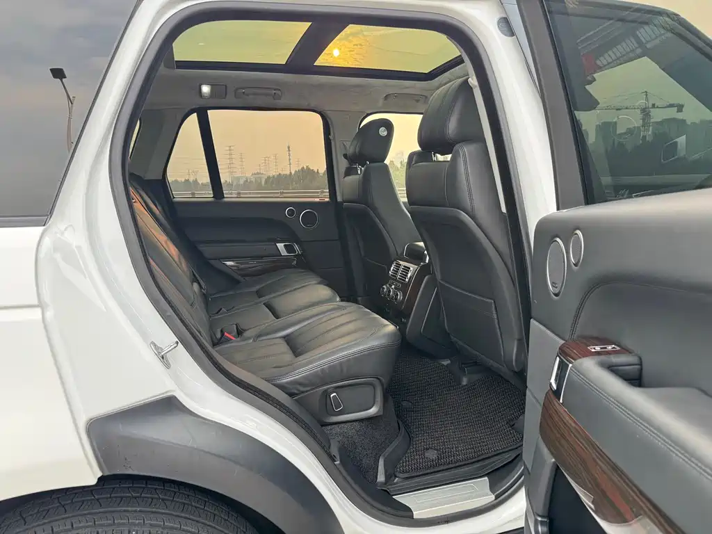 Land Rover Range Rover — миниатюра 31