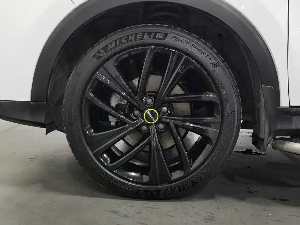 Roewe RX5 — миниатюра 17