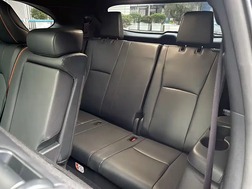 Toyota Crown Kluger — миниатюра 7