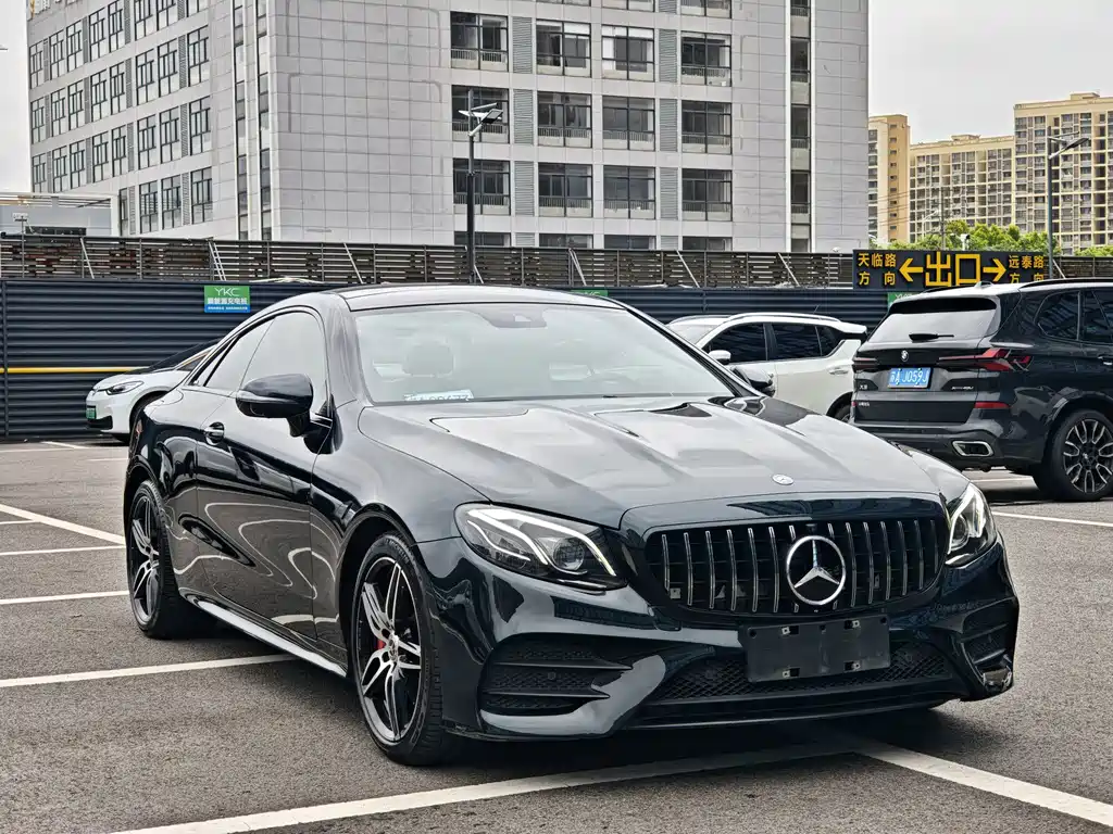 Mercedes-Benz E-Class (Import) — миниатюра 3