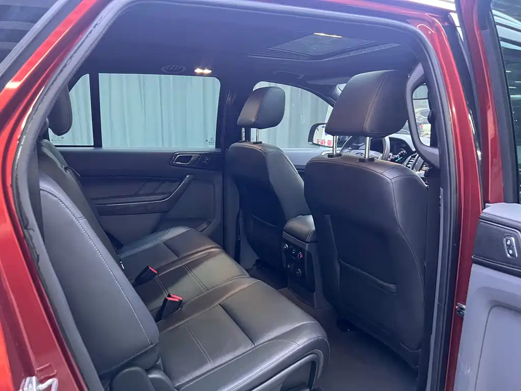 Ford Everest — миниатюра 16