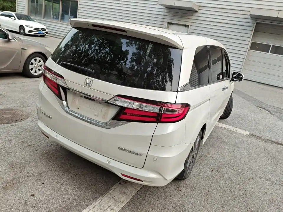 Honda Odyssey — миниатюра 6