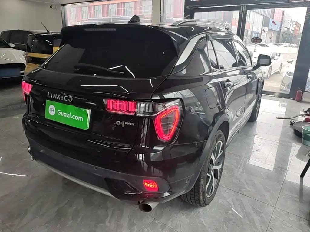 Lynk & Co 01 EM-P — миниатюра 7