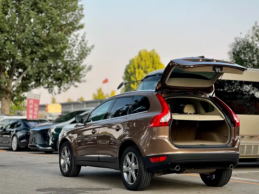 Volvo XC60 (Import) — миниатюра 5
