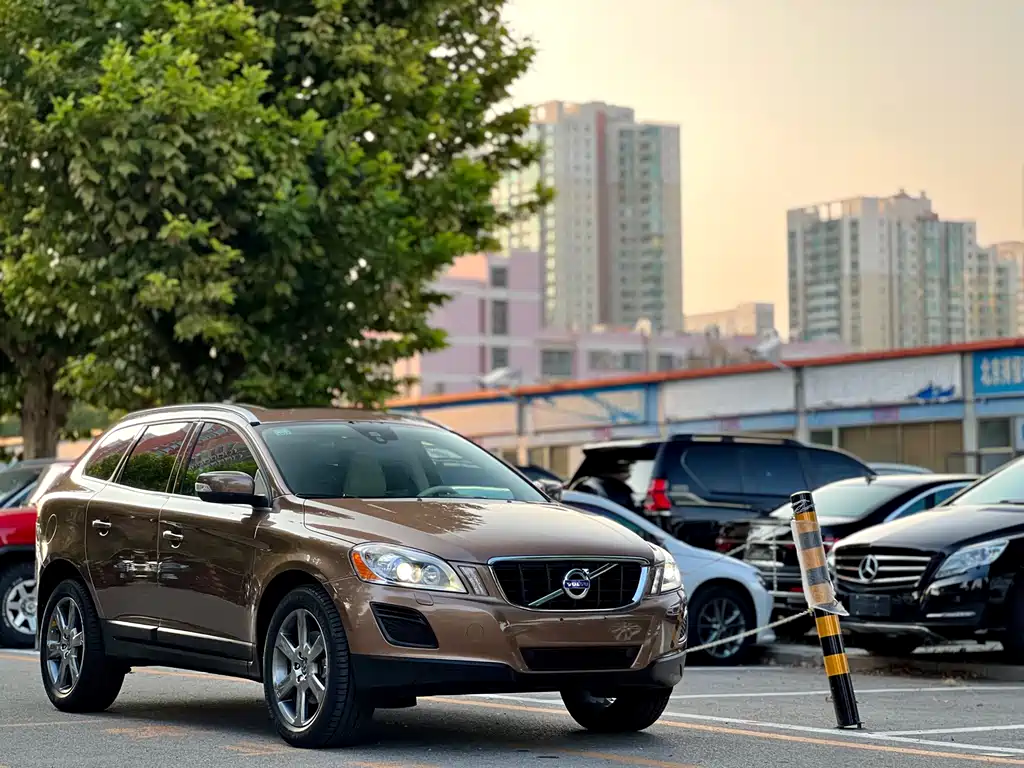 Volvo XC60 (Import) — миниатюра 3