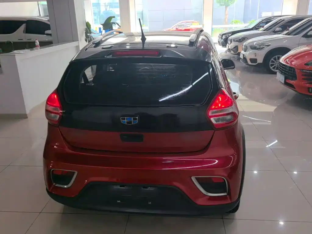 Geely Vision X1 — миниатюра 6