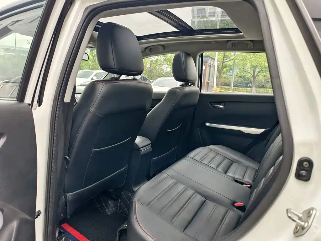 Suzuki Vitara — миниатюра 13
