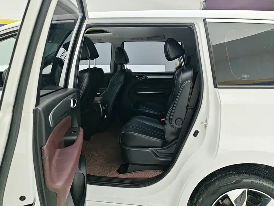 GAC Motor Trumpchi M6 — миниатюра 11