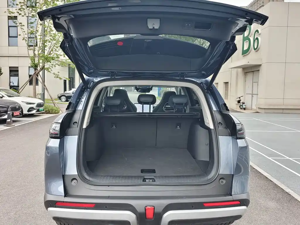 BYD Морской лев 07 DM-i — миниатюра 11