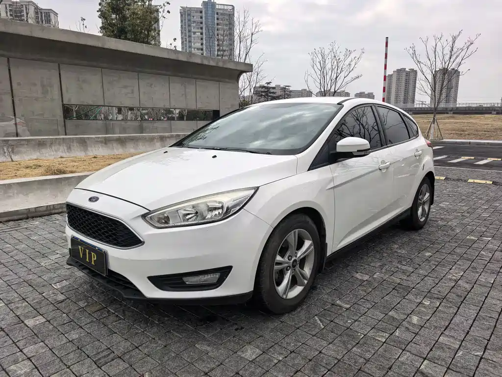 FORD FOX