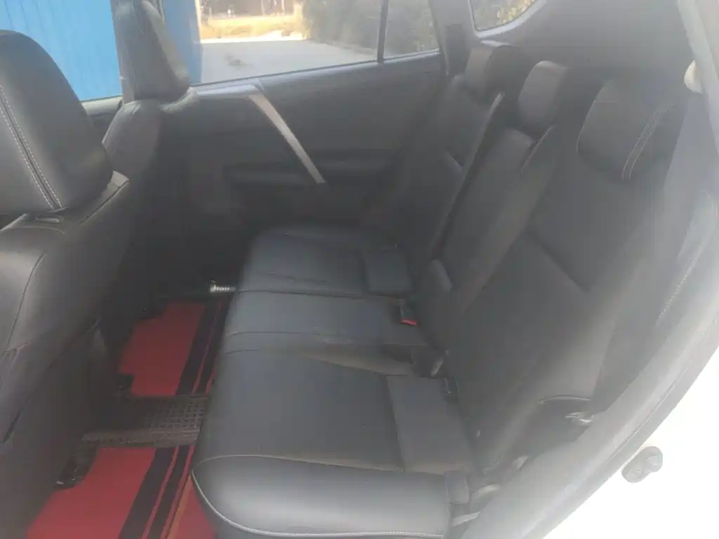 Toyota RAV4 — миниатюра 19