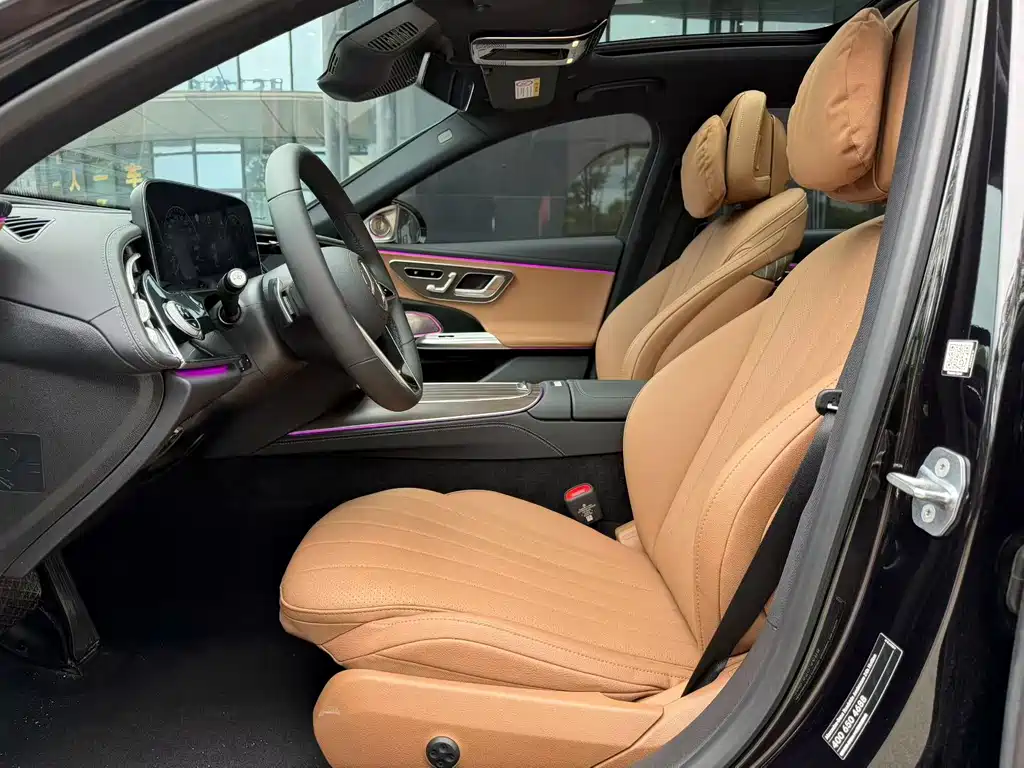 Mercedes-Benz E-Class — миниатюра 9