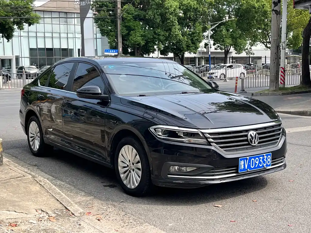 Volkswagen Lavida — миниатюра 2