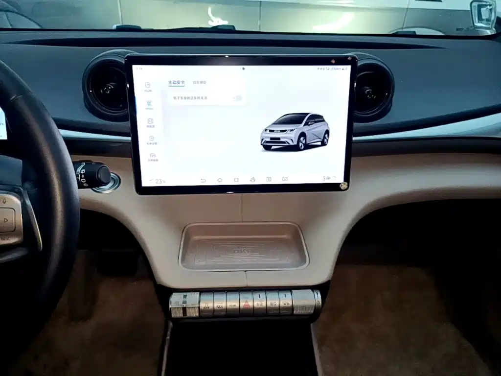 BYD Dolphin — миниатюра 13