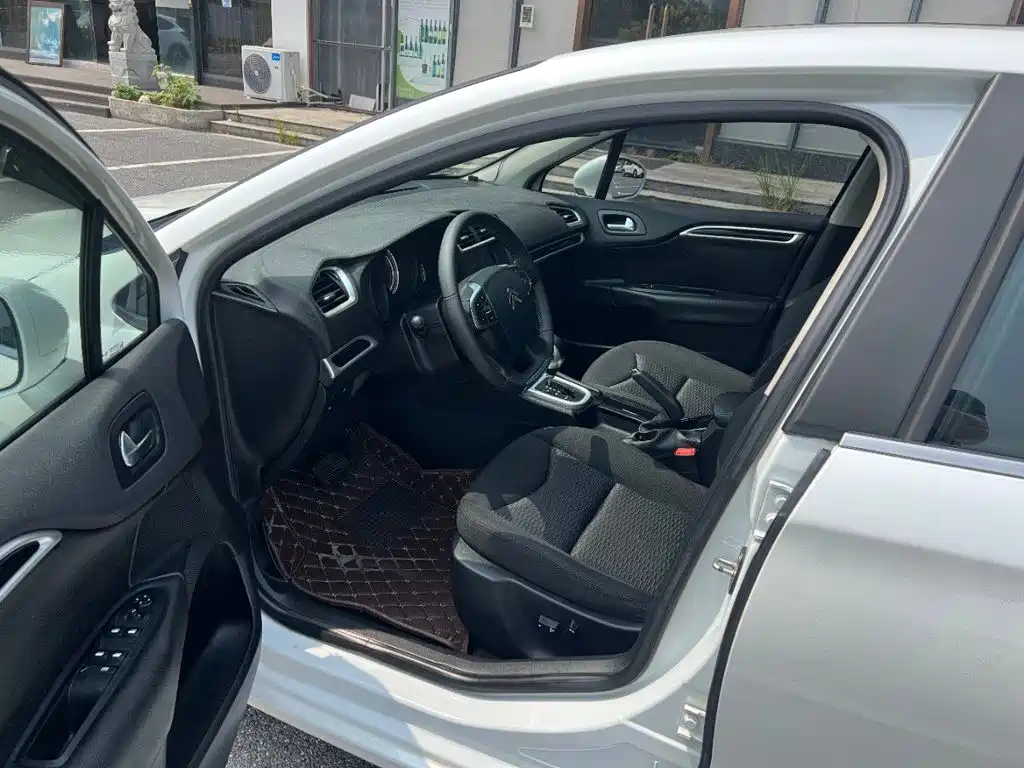 Citroen C4L — миниатюра 7