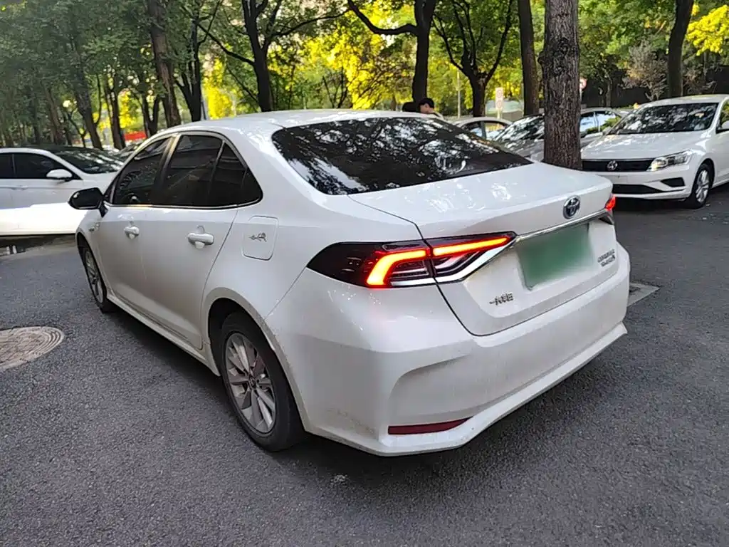 Toyota Corolla — миниатюра 5