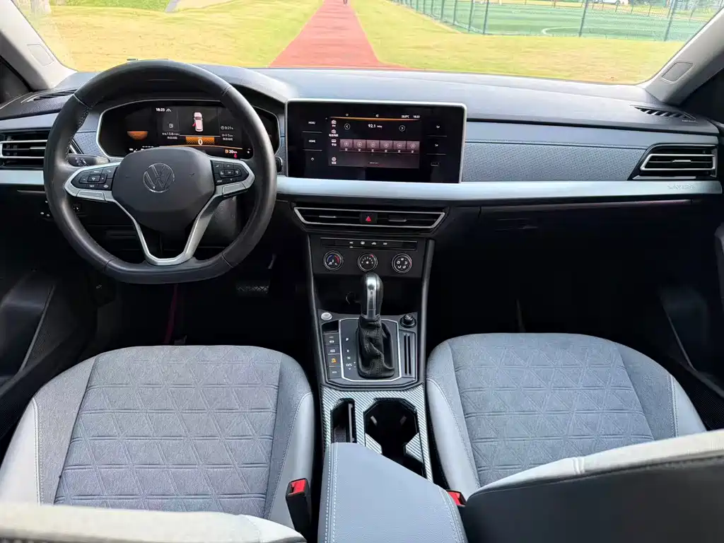 Volkswagen Lavida — миниатюра 11
