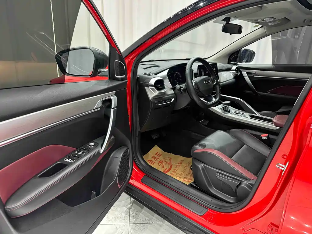 Geely Binyue — миниатюра 7